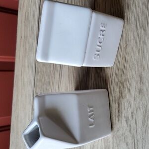 Avon Lait & Sugar set. White ceramic
